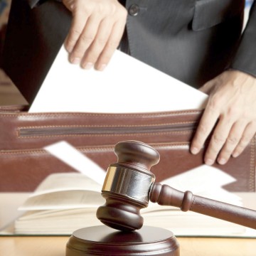 Cum plănuieşte afaceristul Ţimbău să scape de arestul la domiciliu